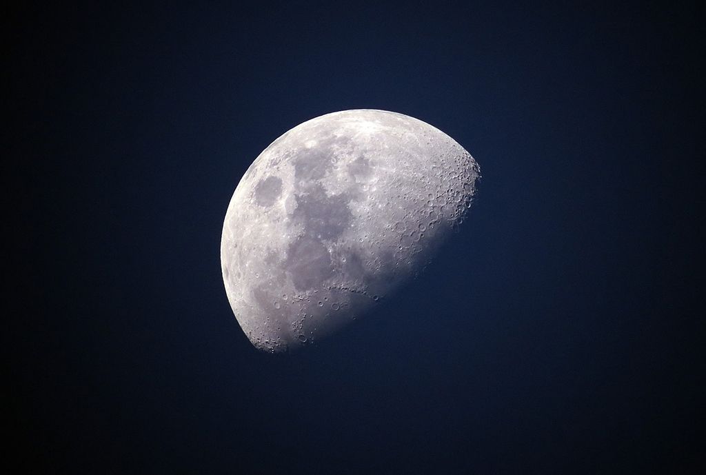 Seeking: The National Aeronautics and Space Administration (NASA) is seeking energy storage technologies for extremely cold environments-Image of the moon